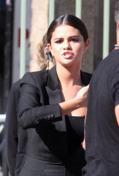 Selena Gomez - At the FOX's 2014 Teen Choice Awards, August 10, 2014 - 393xHQ KIFEgmbX