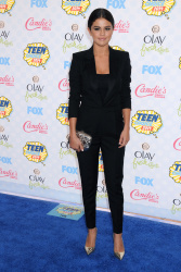 Selena Gomez - At the FOX's 2014 Teen Choice Awards, August 10, 2014 - 393xHQ KTtIPqu0