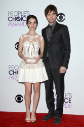 Adelaide Kane - 40th People's Choice Awards held at Nokia Theatre L.A. Live in Los Angeles (January 8, 2014) - 52xHQ Lpf9Zfwf