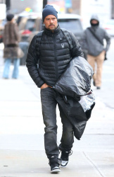 Josh Duhamel - Josh Duhamel - is spotted out and about in New York City, New York - February 24, 2015 - 26xHQ OarlT0Ur