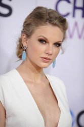 Taylor Swift - 2013 People's Choice Awards at the Nokia Theatre in Los Angeles, California - January 9, 2013 - 247xHQ Pb47GSQa