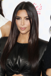 Kim Kardashian - at FOX's 2014 Teen Choice Awards in Los Angeles, California - 39xHQ PeGZQmrB