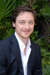 James McAvoy - "Starter for 10" press conference portraits by Armando Gallo (Beverly Hills, February 5, 2007) - 27xHQ PiZPov2x