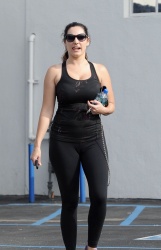 Kelly Brook - Leaving the Gym in Los Angeles, 9 января 2015 (44xHQ) Q4aRJvRn