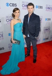 Rachael Leigh Cook, Daniel Gillies - 39th Annual People's Choice Awards (Los Angeles, January 9, 2013) - 90xHQ RVKQniGg