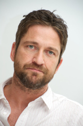Gerard Butler - How To Train Your Dragon press conference portraits by Vera Anderson (Beverly Hills, March 20, 2010) - 19xHQ TnZFs2sJ