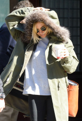 Sienna Miller - Out and about in New York City - February 11, 2015 (30xHQ) U86QkGUh