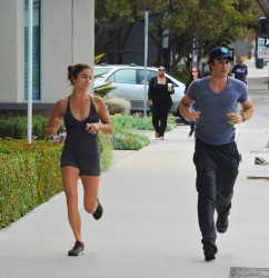 Ian Somerhalder & Nikki Reed - out for an early morning jog in Los Angeles (July 19, 2014) - 27xHQ UbeMB5r7