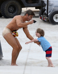 Zac Efron & Robert De Niro - On the set of Dirty Grandpa in Tybee Island,Giorgia 2015.04.28 - 103xHQ UyHOcZwB