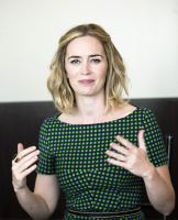 Эмили Блант (Emily Blunt) Press Conference for The Girl On the Train at the Mandarin Oriental Hotel, 25.09.2016 (26xHQ) VC209zpE