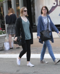 Saoirse Ronan - Shopping in Hollywood - February 2, 2015 - 12xHQ VND5xhmY