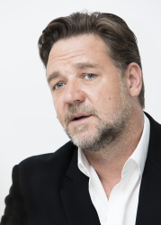 Russell Crowe - Russell Crowe - "Noah" press conference portraits by Armando Gallo (Beverly Hills, March 24, 2014) - 19xHQ X6CtMDvk