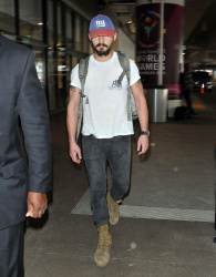 Shia LaBeouf - Arriving at LAX airport in Los Angeles - January 31, 2015 - 16xHQ Xu1wrRHw