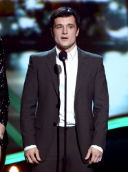 Josh Hutcherson - 2013 People's Choice Awards at the Nokia Theatre in Los Angeles, California - January 9, 2013 - 6xHQ Y7BP4qgV