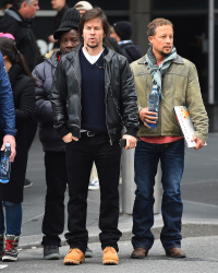 Mark Wahlberg - Mark Wahlberg - talking on his phone seen walking around New York City (December 14, 2014) - 19xHQ YXEX9cG1